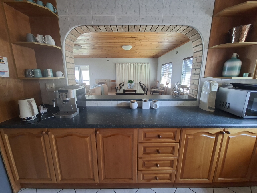6 Bedroom Property for Sale in Aston Bay Eastern Cape